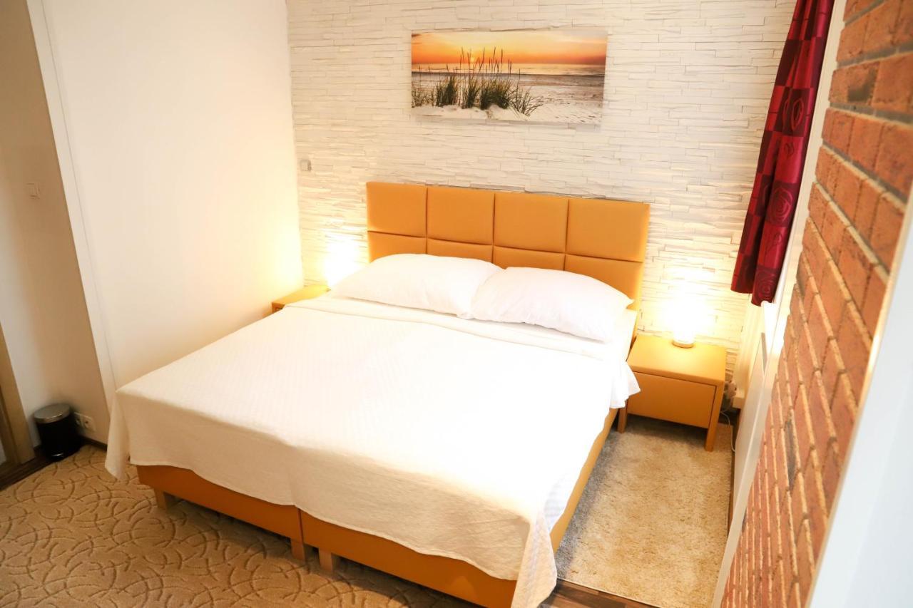 «Go West» Guest Rooms Vienna Esterno foto