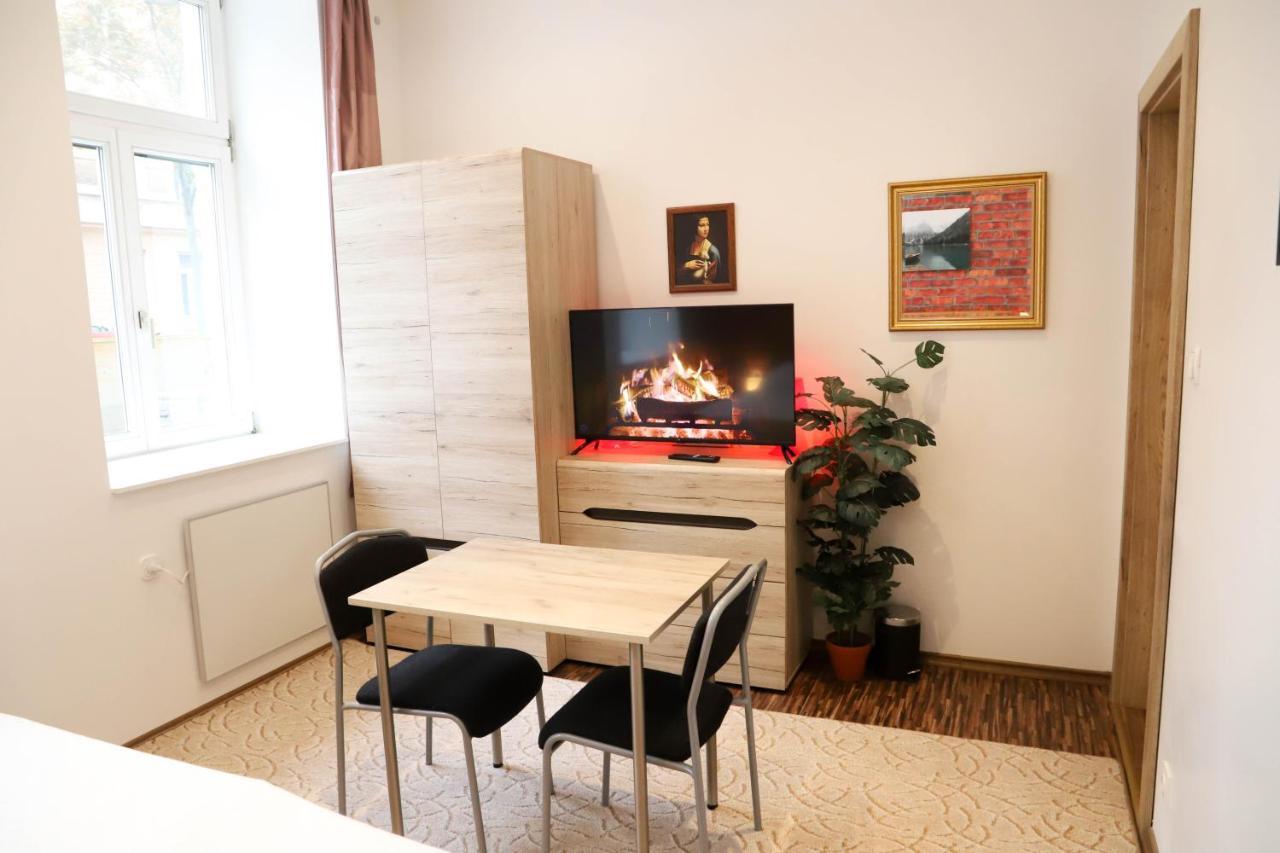 «Go West» Guest Rooms Vienna Esterno foto